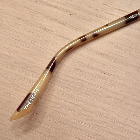 New DIFF The Noah sunglasses
- DIFF x Madi Nelson - Picture 7 of 8